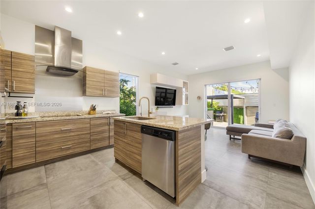 3655 SW 25th St 3655, Miami, FL 33133