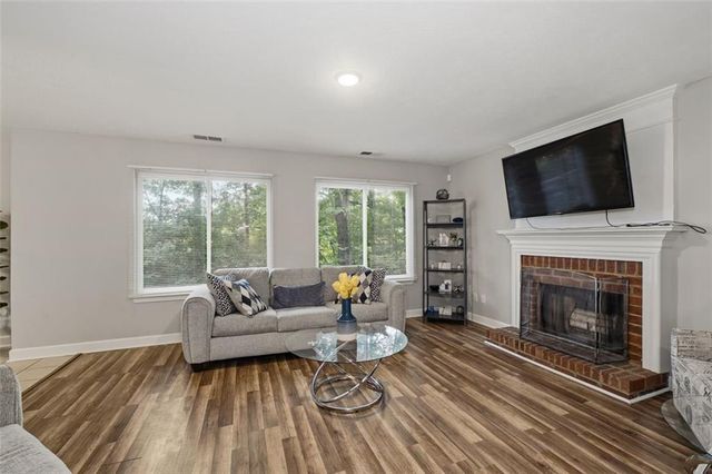 7107 Springchase Way, Austell, GA 30168