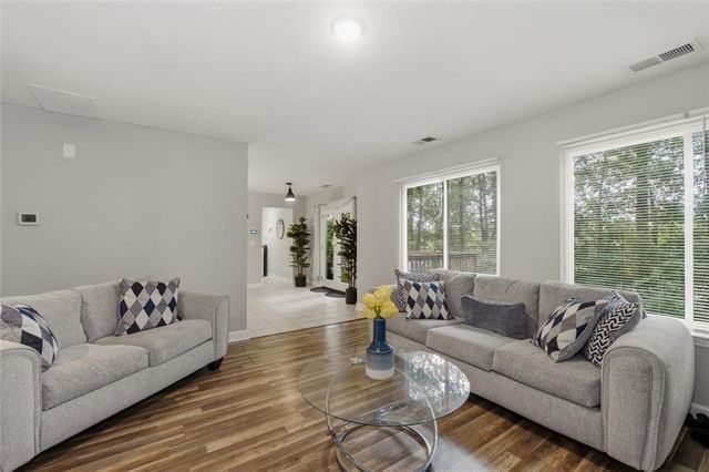 7107 Springchase Way, Austell, GA 30168