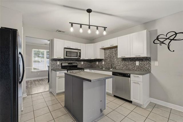7107 Springchase Way, Austell, GA 30168
