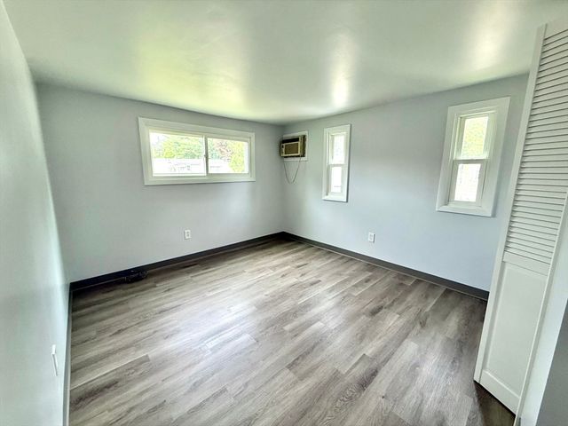 735 Memorial Dr 67, Chicopee, MA 01020