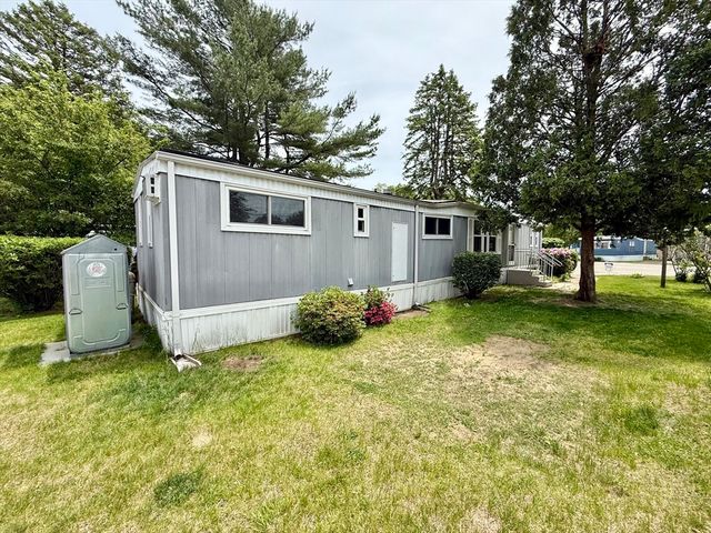735 Memorial Dr 67, Chicopee, MA 01020