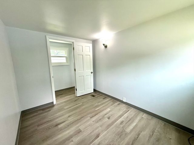 735 Memorial Dr 67, Chicopee, MA 01020