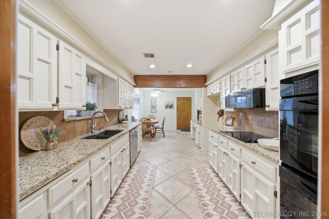 7830 S 85th East Avenue, Tulsa, OK 74133