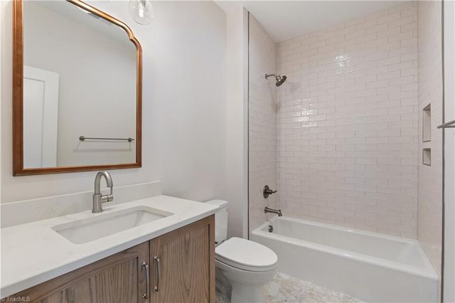 1199 Maple Chase Lane, Winston-salem, NC 27106