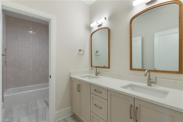 1199 Maple Chase Lane, Winston-salem, NC 27106