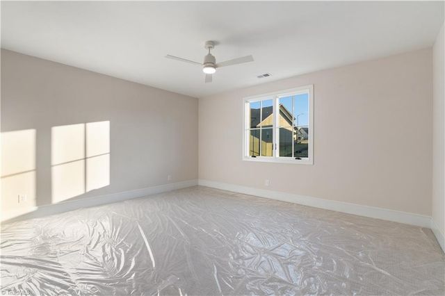 1199 Maple Chase Lane, Winston-salem, NC 27106