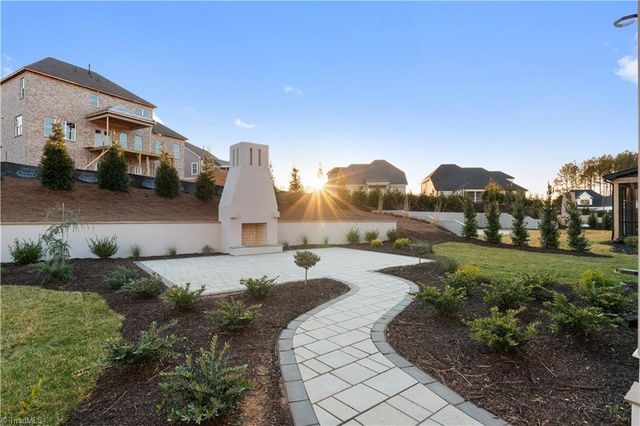 1199 Maple Chase Lane, Winston-salem, NC 27106