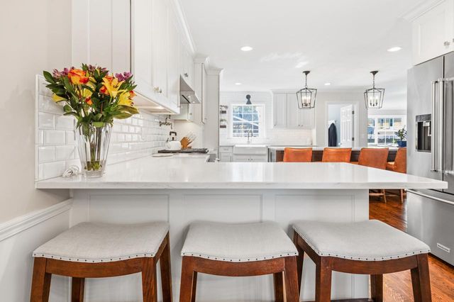 4635 Wildwood AVENUE, Whitefish Bay, WI 53211