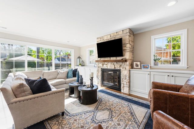 4635 Wildwood AVENUE, Whitefish Bay, WI 53211