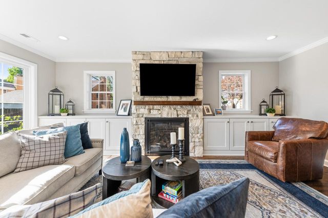 4635 Wildwood AVENUE, Whitefish Bay, WI 53211