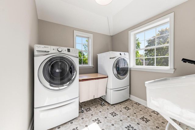 4635 Wildwood AVENUE, Whitefish Bay, WI 53211