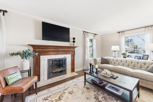 4635 Wildwood AVENUE, Whitefish Bay, WI 53211