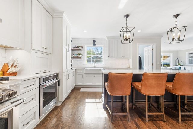 4635 Wildwood AVENUE, Whitefish Bay, WI 53211