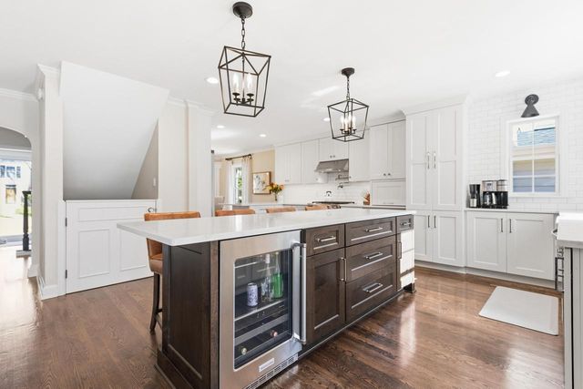 4635 Wildwood AVENUE, Whitefish Bay, WI 53211