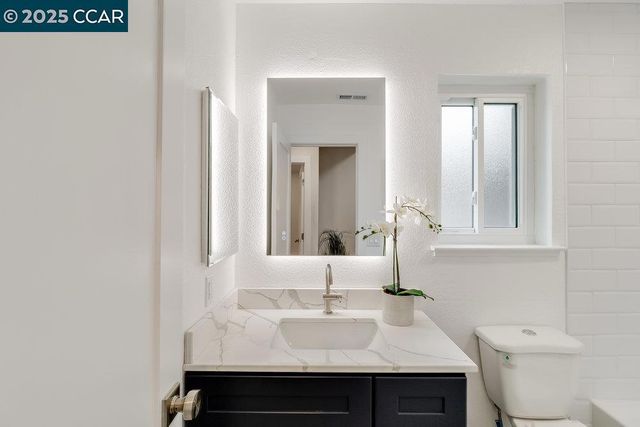 312 Summerfield Dr, Vacaville, CA 95687