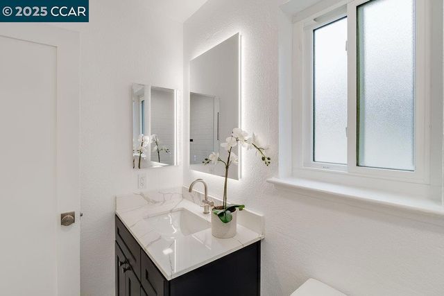 312 Summerfield Dr, Vacaville, CA 95687