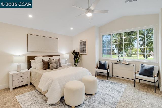 312 Summerfield Dr, Vacaville, CA 95687