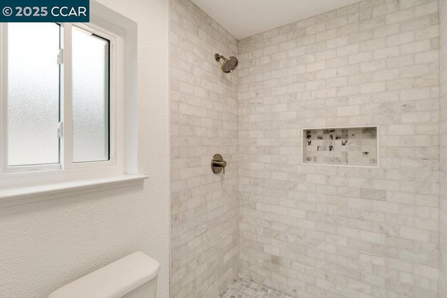 312 Summerfield Dr, Vacaville, CA 95687