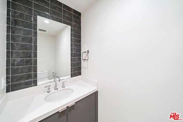 1226 S Bedford Street 103, Los Angeles, CA 90035