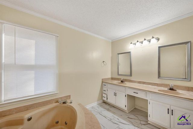 114 Nassau Ct, Macon, GA 31211