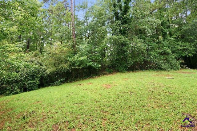 114 Nassau Ct, Macon, GA 31211