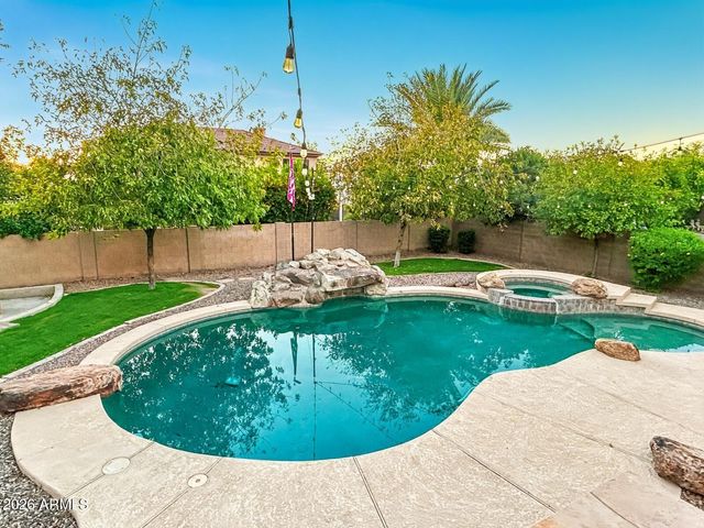4450 S RIO Drive, Chandler, AZ 85249