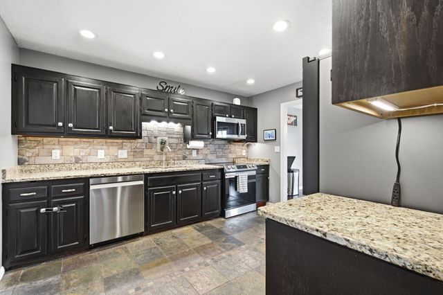 117 Mountain View Rd, Bell Buckle, TN 37020