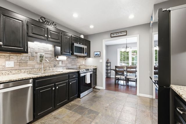 117 Mountain View Rd, Bell Buckle, TN 37020