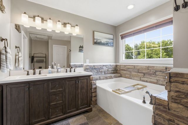 117 Mountain View Rd, Bell Buckle, TN 37020