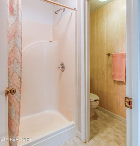 140 Magna Vista Drive, Harriman, TN 37748