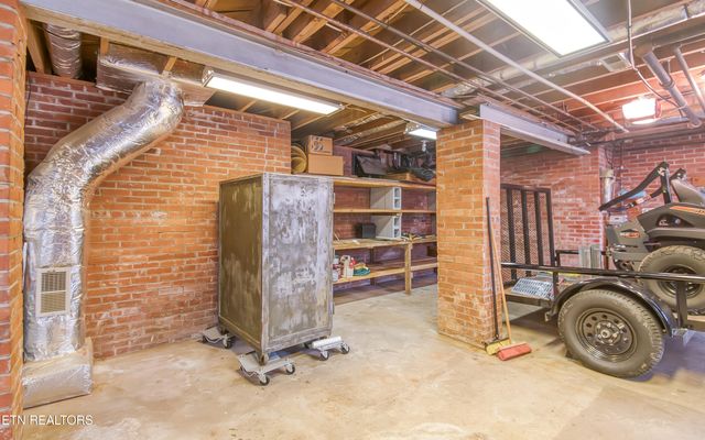 140 Magna Vista Drive, Harriman, TN 37748