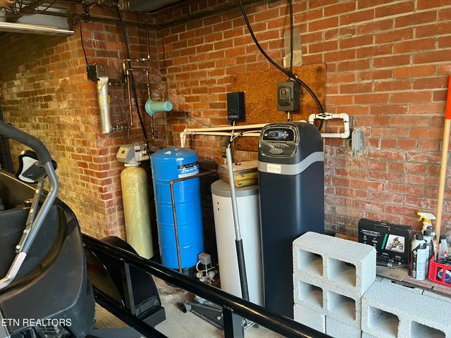 140 Magna Vista Drive, Harriman, TN 37748