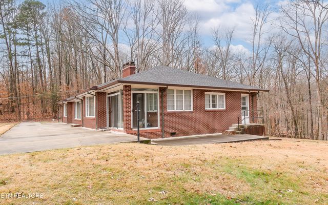140 Magna Vista Drive, Harriman, TN 37748