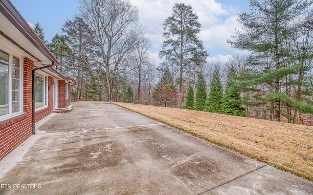 140 Magna Vista Drive, Harriman, TN 37748