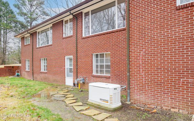 140 Magna Vista Drive, Harriman, TN 37748