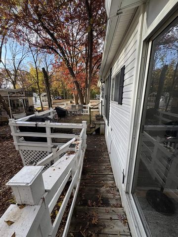 246 Leisure Way, Edgerton, WI 53534