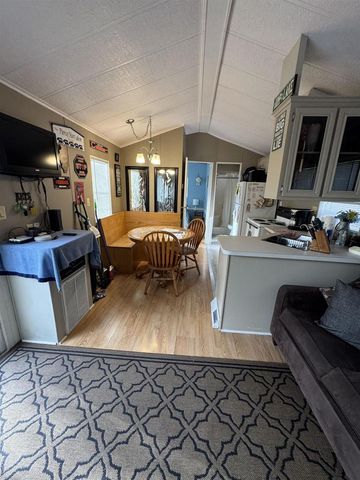 246 Leisure Way, Edgerton, WI 53534