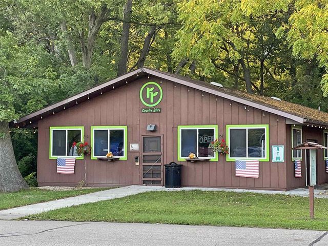 246 Leisure Way, Edgerton, WI 53534