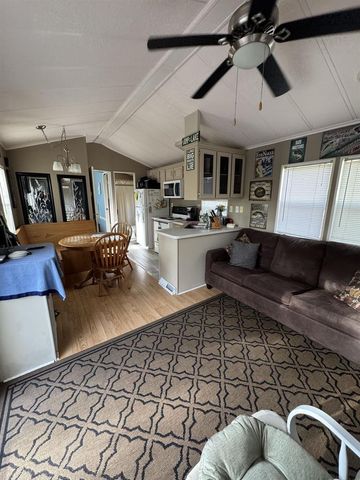 246 Leisure Way, Edgerton, WI 53534