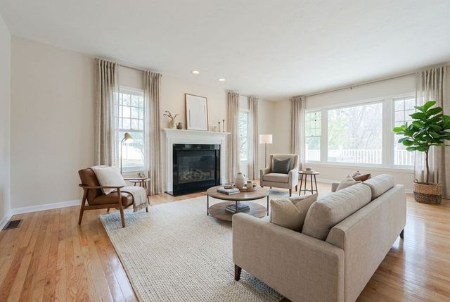 75 Sunflower Dr, Raynham, MA 02767