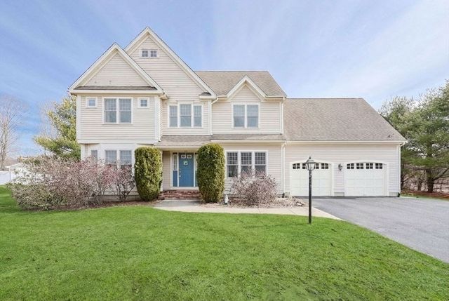 75 Sunflower Dr, Raynham, MA 02767