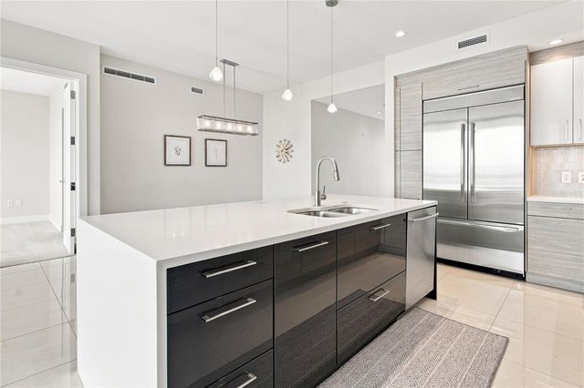 1155 N GULFSTREAM AVENUE 806, Sarasota, FL 34236