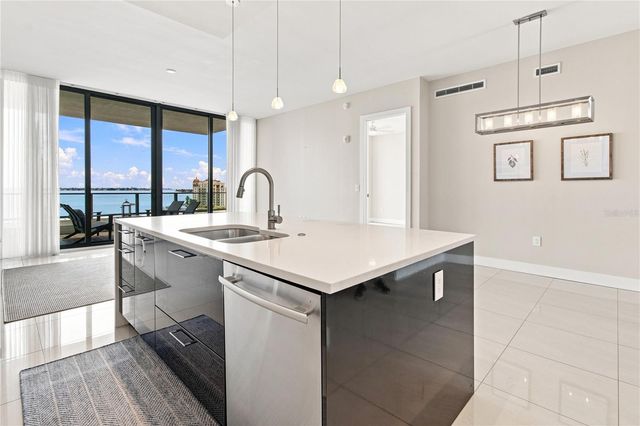 1155 N GULFSTREAM AVENUE 806, Sarasota, FL 34236