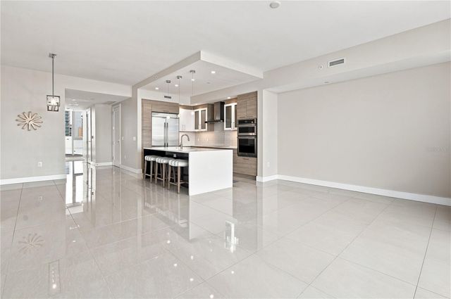1155 N GULFSTREAM AVENUE 806, Sarasota, FL 34236