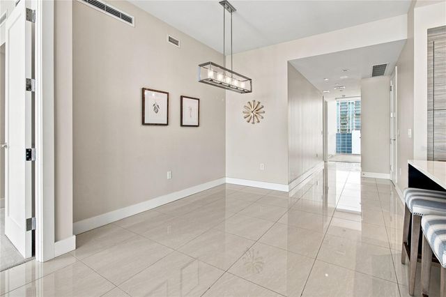 1155 N GULFSTREAM AVENUE 806, Sarasota, FL 34236