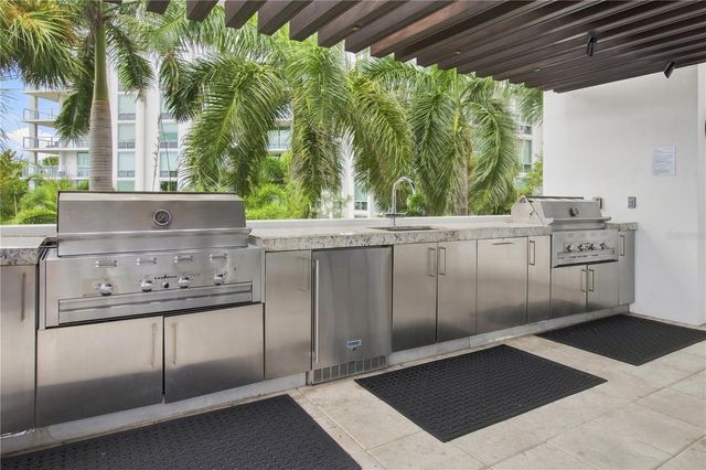 1155 N GULFSTREAM AVENUE 806, Sarasota, FL 34236