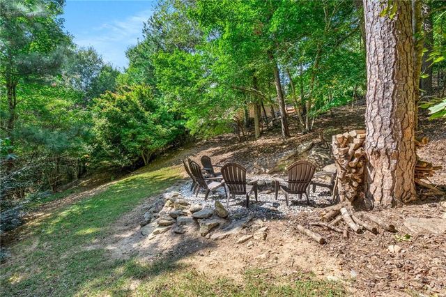 5105 Harbury Lane, Suwanee, GA 30024
