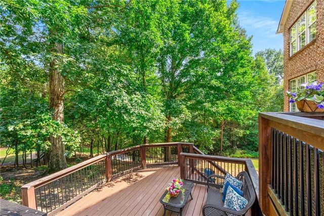 5105 Harbury Lane, Suwanee, GA 30024
