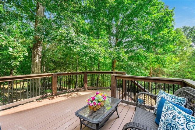 5105 Harbury Lane, Suwanee, GA 30024